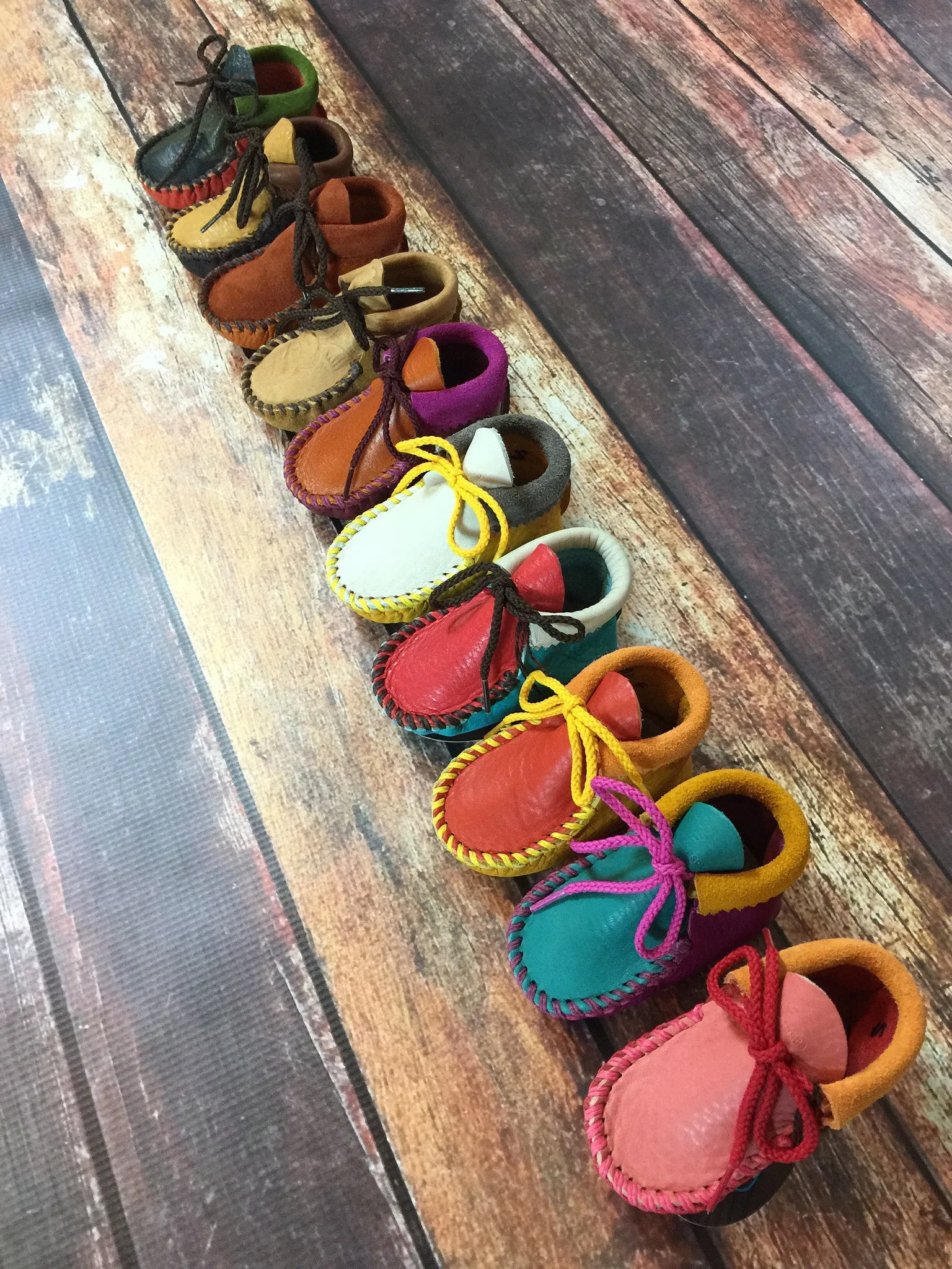 Itasca Wapsi Moccs FLAME