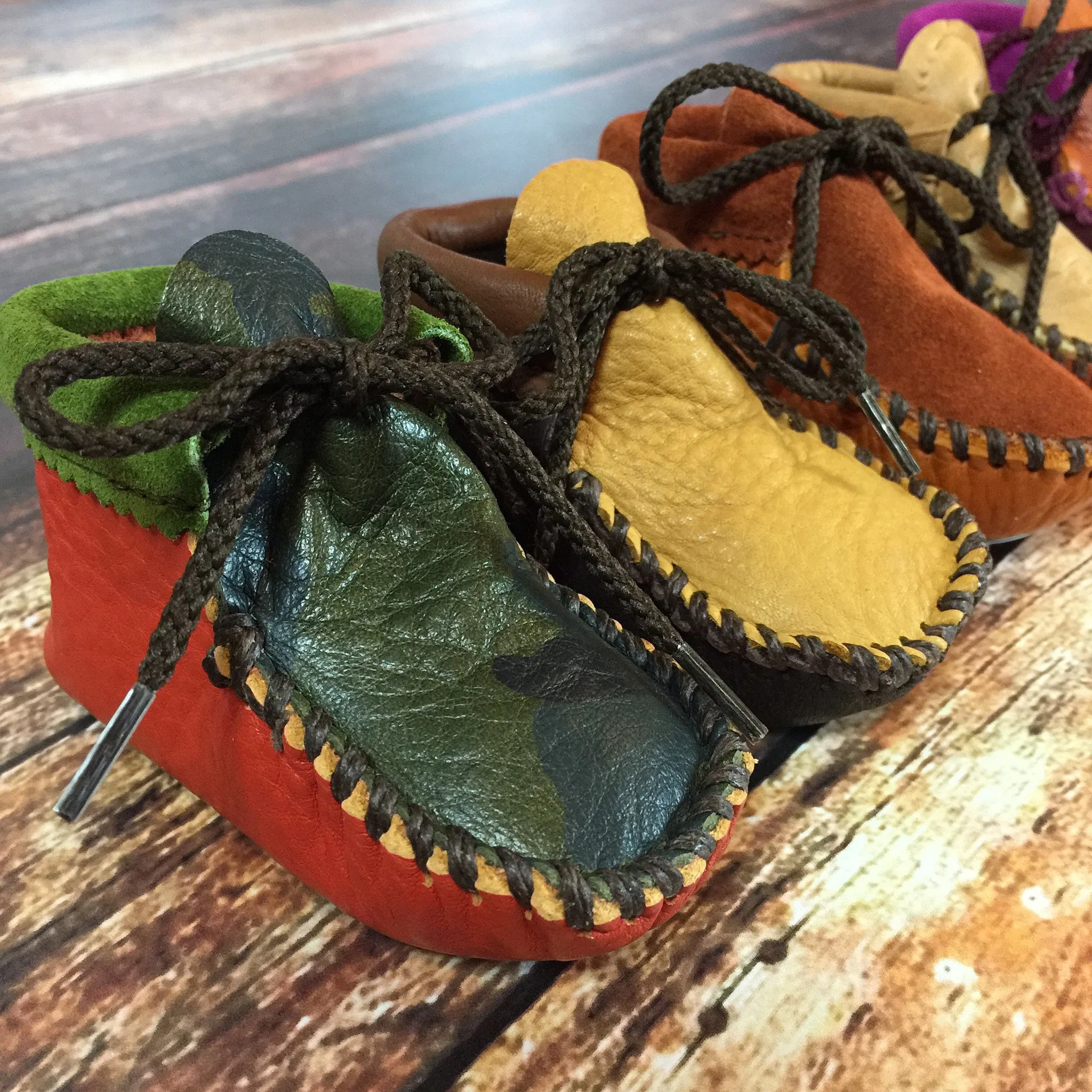 Itasca Wapsi Moccs FLAME