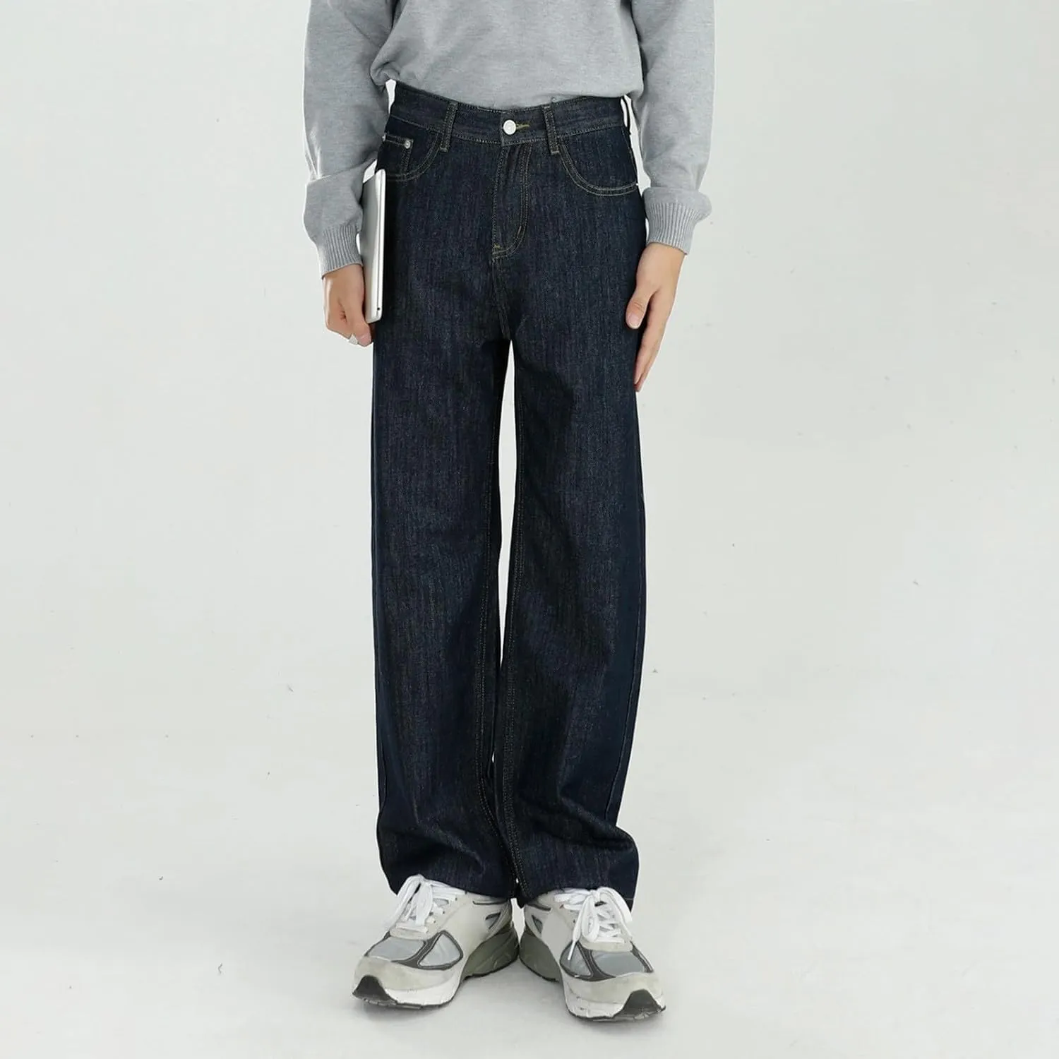 Men's Relaxed Fit Jeans Straight Leg Stretch Comfort Denim Jeans for Men Moccasins